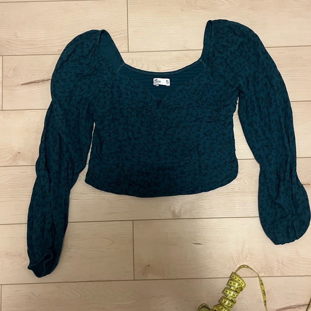 Hollister Long-Sleeve Ruched Waist Top